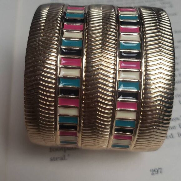 Golden Multicolored Bangle - Picture 4 of 7